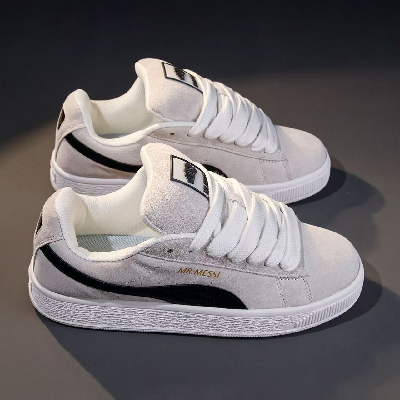 Vans Shoes Old Skool - 2025年新作レディーススニーカー、多用途で通気性のあるカジュアルなバルカナイズシューズ、春/秋用滑り止め厚底ボードシューズ